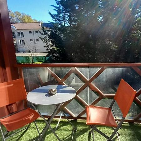 Ferienwohnung Le Petit Park-Studio-Terrasse- Piscine-Wifi Fibre Pau Exterior foto